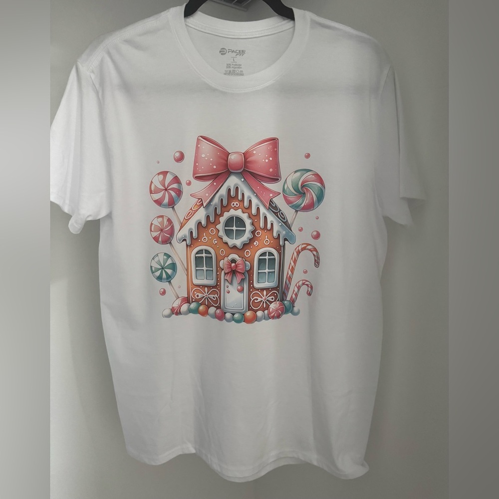 Festive Gingerbread House T-Shirt - White color size L Graphic tee